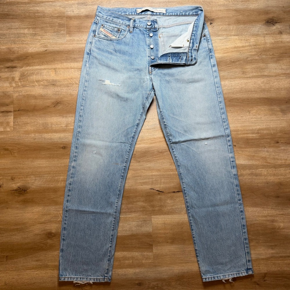 Light Blue Men’s Slim Straight Jeans - Classic Denim